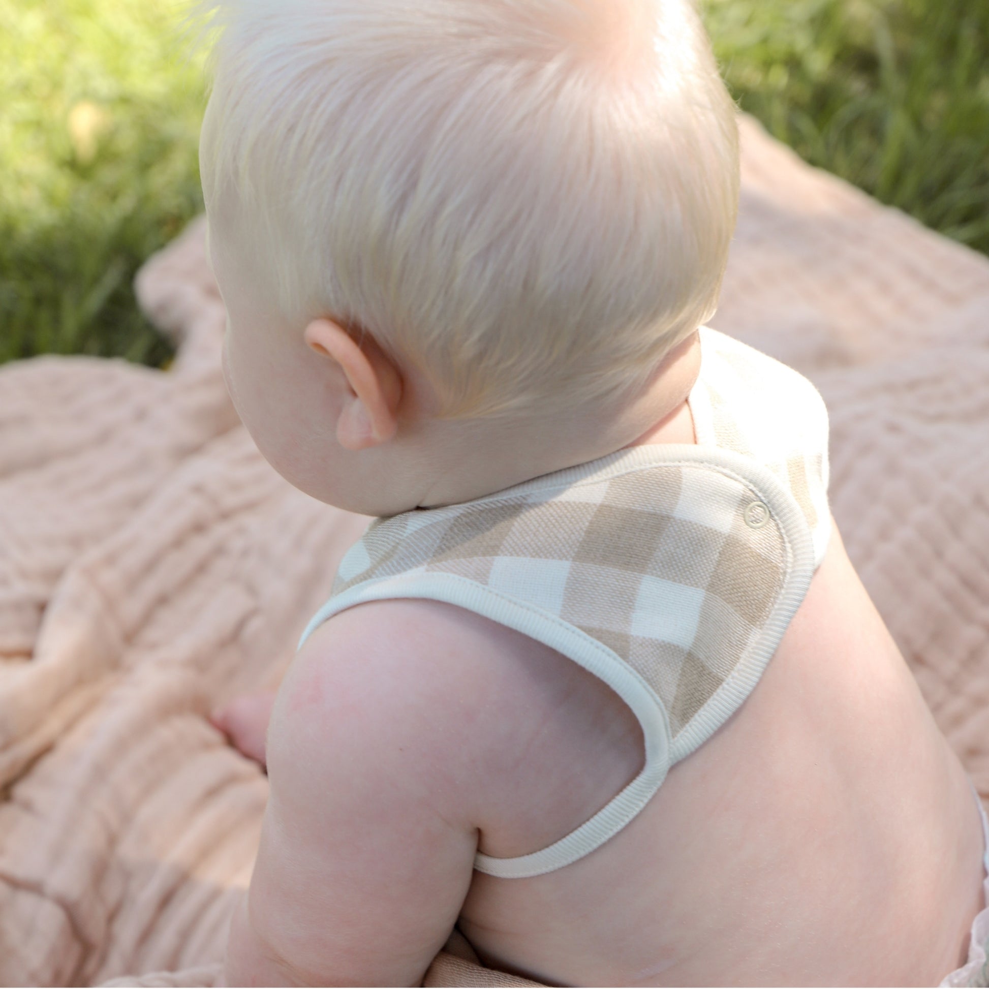 Organic fitted Bib Check 