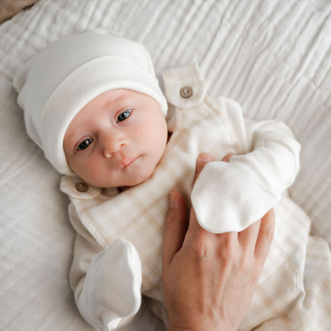 newborn  Mitten -Detail 